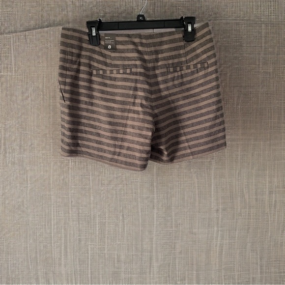 The Limited Drew Fit Shorts Size 8 NWT - Picture 2 of 7